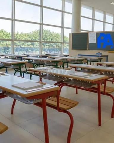 Mobilier scolaire complet/table/chaise/bureau - 2