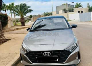 سيارة للبيع