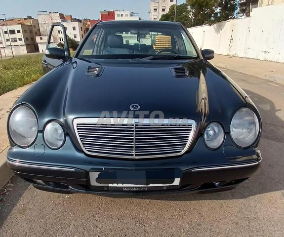Mercedes-Benz 220 Diesel Manuelle 2002 à Salé