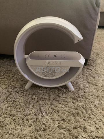 مصباح طاولة RGB، شحن لاسلكي