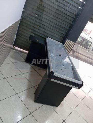 مخرج صندوق / كاونتر صندوق كونتوار الأداء