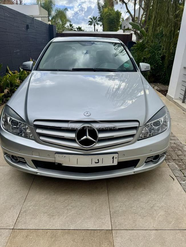 Mercedes C200 BVA premiere main