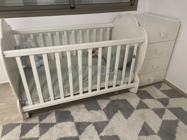 Lit bébé table à langer