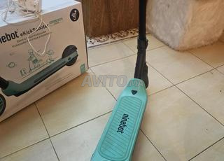 سكوتر كهربائي للأطفال