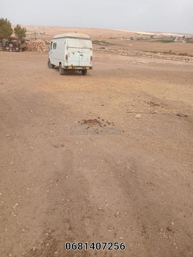 سيارة نوع ميرسيديس باقا مزيانا