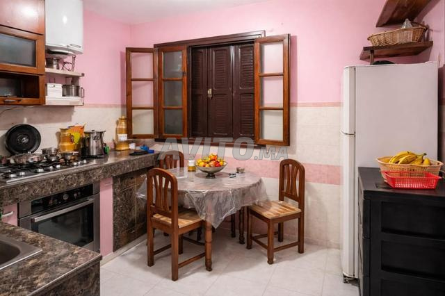 شقة جميلة في احسن حي بالقصر الكبير بثمن جد مناسب