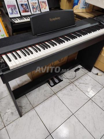 بيانو كلاسيكي