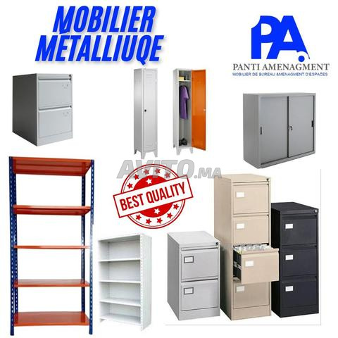 رفوف خفيفة حسب الطلب / VESTIAIRE