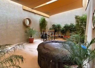 Duplex Avec Cour Spacieuse En Résidence Fermée