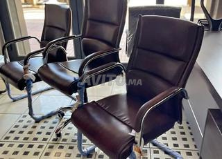 كراسي بتصميم أنيق وسعر مناسب