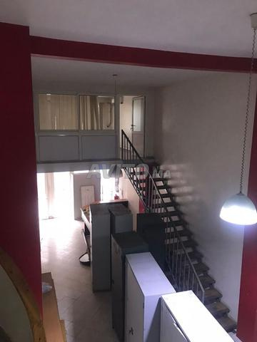 Magasin à Emile Zola de 165 m² pour location