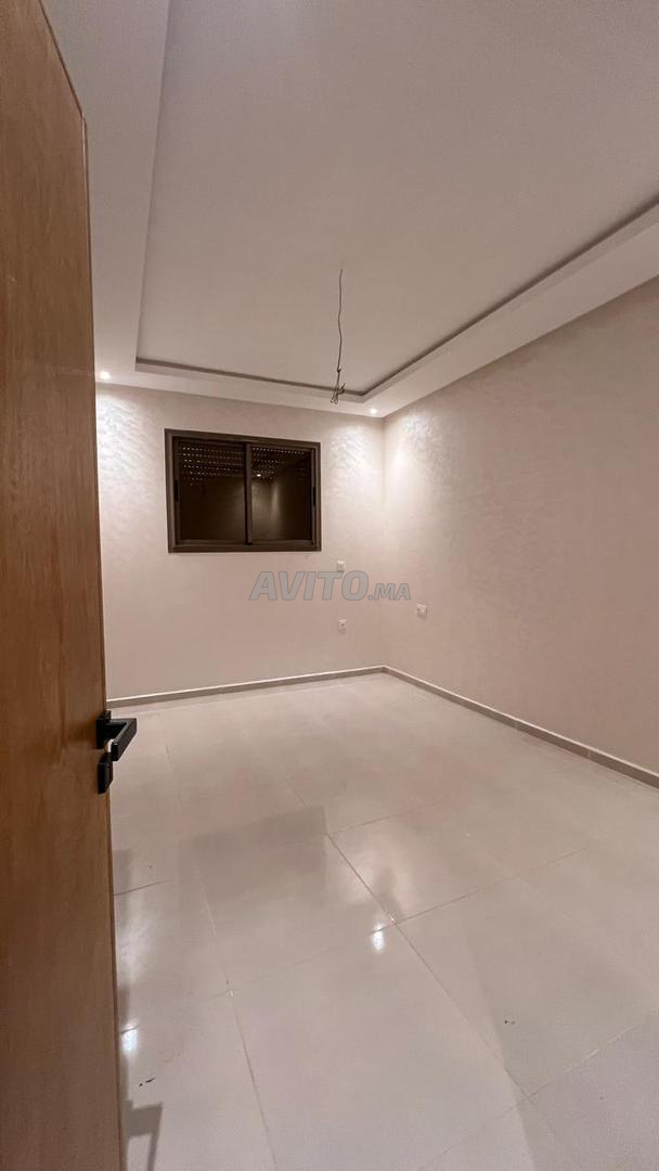 Appartement à louer longue durée - image 2