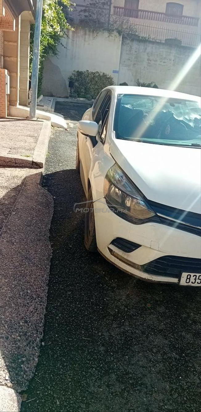  je met en vente une. clio 4