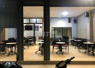 مقهى عصري للإيجار