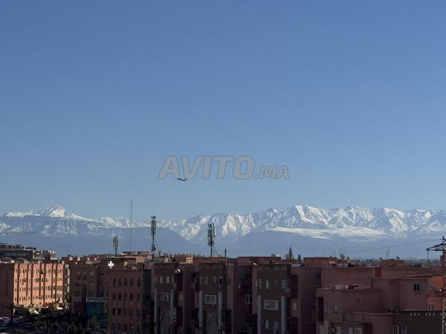 مفروش وإطلالة بانورامية وقريب جدًا من المحطة