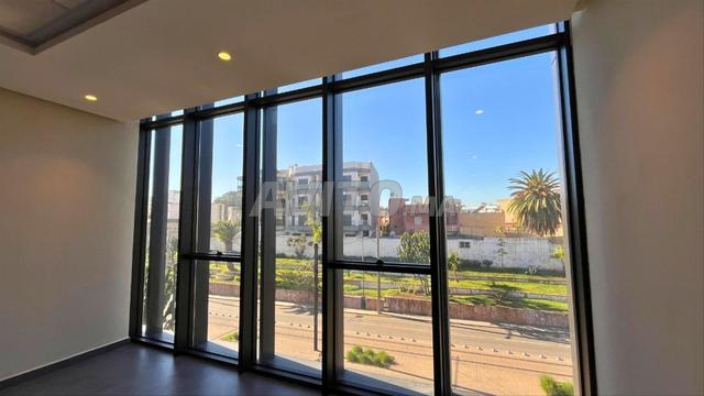 Plateau bureau neuf à vendre à 2 mars