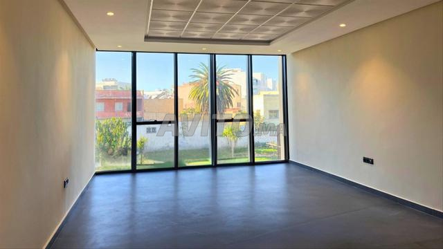 Plateau bureau neuf à vendre à 2 mars