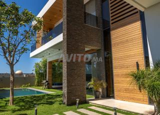 بيع فيلا 15 غرفة بمساحة 1200 متر مربع في أكادير