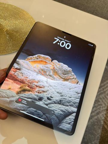 آيباد برو 12.9 الجيل السادس 256 جيجابايت