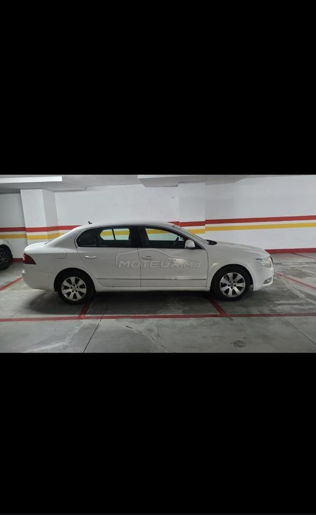 SKODA SUPERB EN BONNE ÉTAT 
