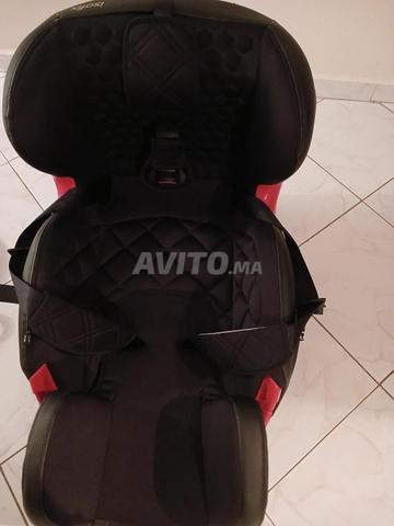 مقعد سيارة بحالة جديدة