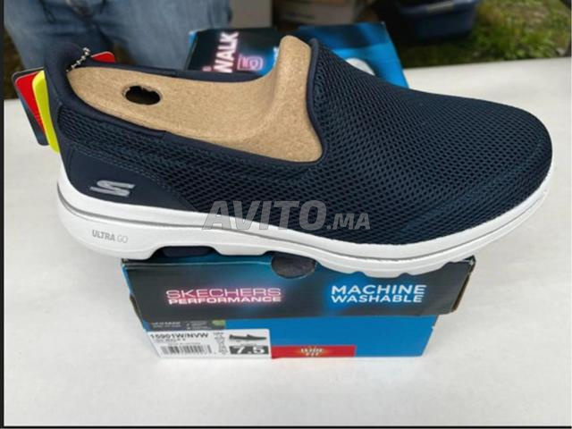 حذاء المشي Skechers Women's Go Walk 5