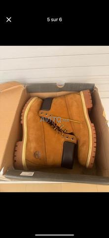Timberland avec boite pointure 44 neuf