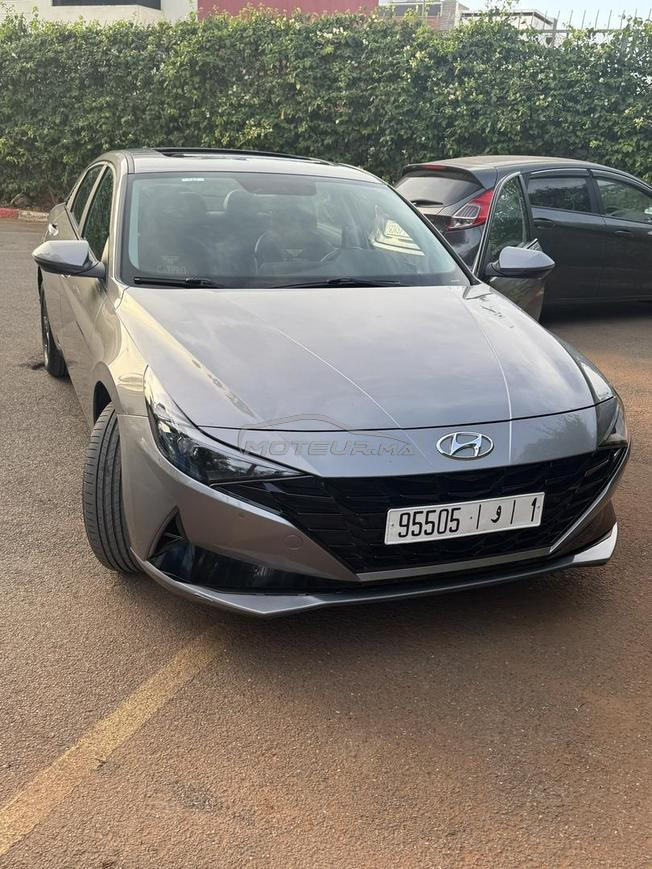 Elantra Hybrid  
