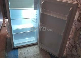 ثلاجة صغيرة