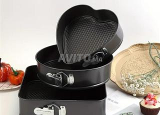 Moule pour préparer des gâteaux composé de 3 pièces