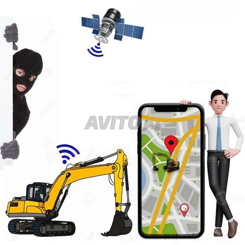 جهاز تتبع نظام تحديد المواقع العالمي (GPS) من TRAX و JCB btp