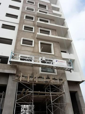 منصة معلقة كهربائية بسلك