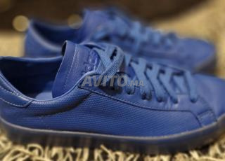 أحذية رياضية أديداس حذاء رائع 41,5