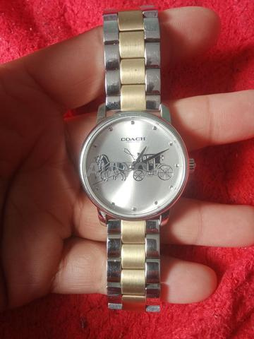 ساعة COACH نسائية