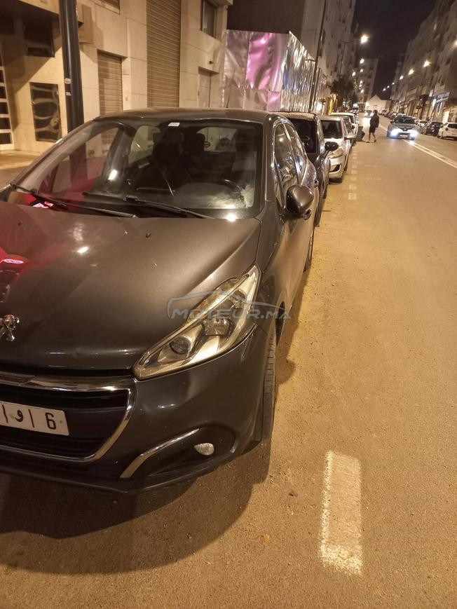 Peugeot 208 Diesel Manuelle 2019 à Rabat