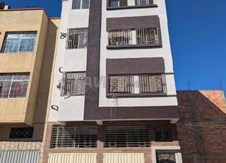 Local commercial de 67 mètres, mezzanine de 50 mètres à vendre