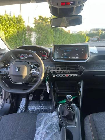 Location de voitures Peugeot 208 WW