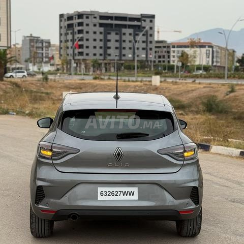 LOCATION DE VOITURE CLIO 5 AUTOMATIQUE