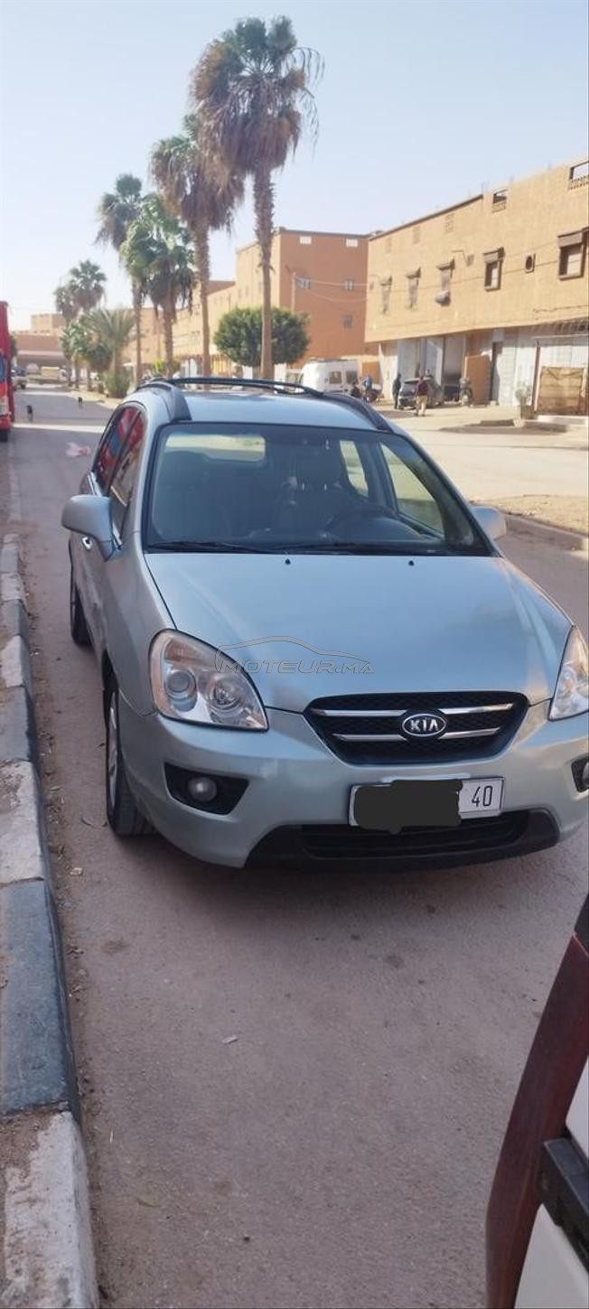 Kia carens
