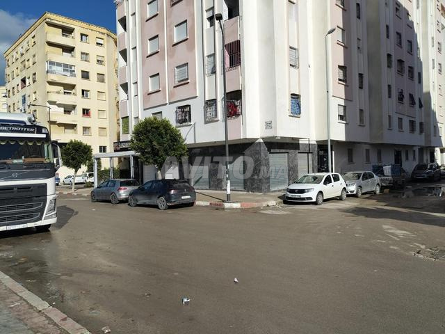 Location avec contrat de gérance d'un local commercial à deux façades à  Eznaya