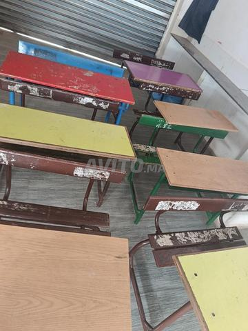 Tables et tableau pour soutien scolaire à vendre - 2