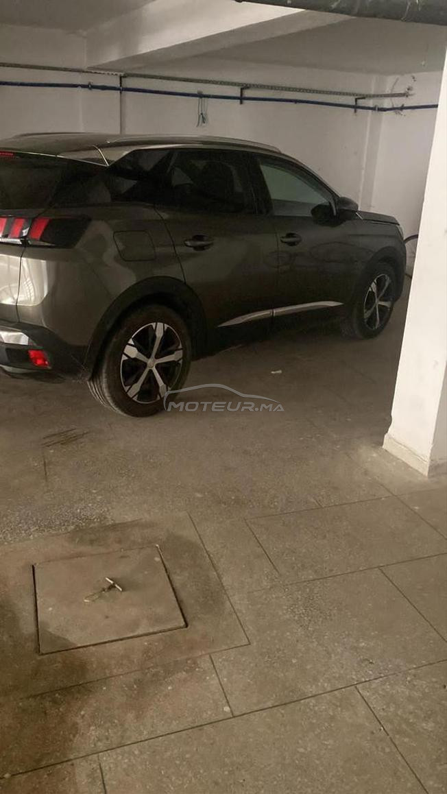 Peugeot 3008 presque neuve.