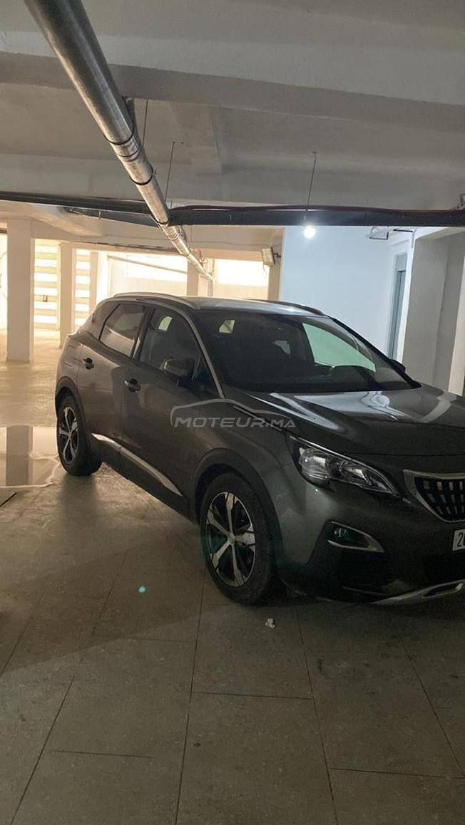 Peugeot 3008 presque neuve.