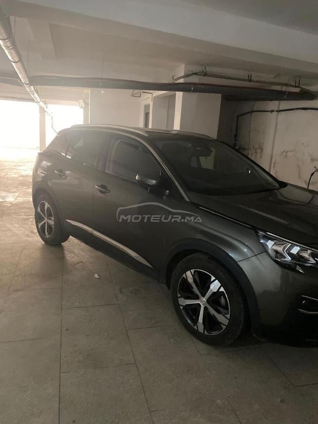 Peugeot 3008 presque neuve.