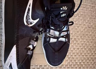 Nike Air Zoom montante 44.5