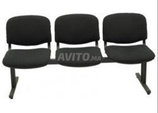 🔹 كراسي مريحة تناسب جميع الأذواق والمساحات