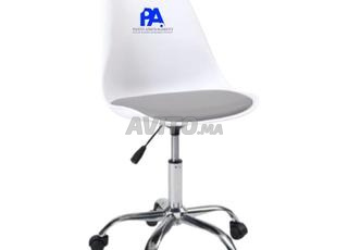 كرسي بعجلات بدون مساند للذراعين RéF39863TY