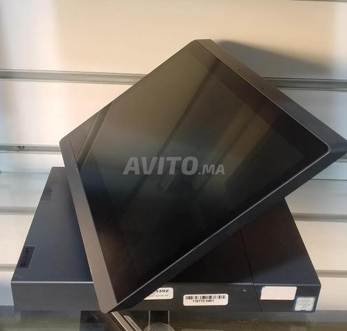 Lenovo ThinkSmart Hub 500 i5-7eme-8Go-128Go