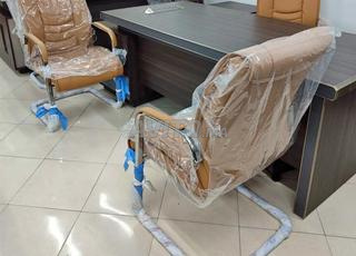 مكتب كيمنحك الهيبة ويزيدك ثقة فالعلاقات المهنية ⭐