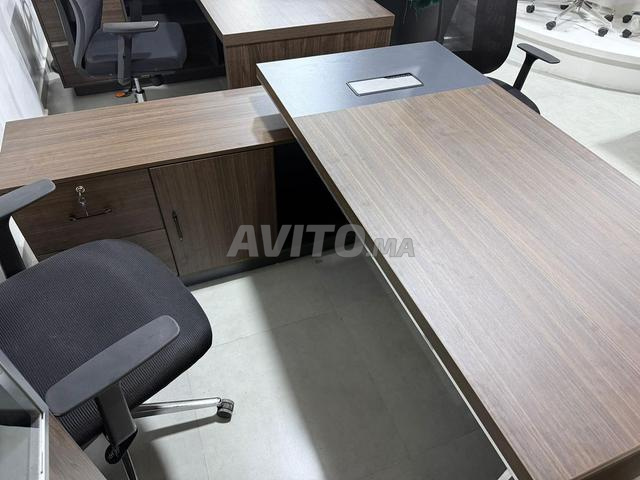 مكاتب فاخرة تعكس قوة واحترافية شركتك - 2